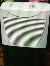 Dehumidifier 寶麗抽濕機ET-2012二手已內外清洗七成新10L/day