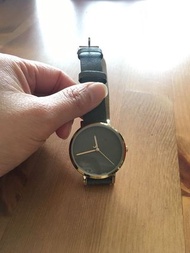韓國🇰🇷代購Julius 墨綠色手錶. 手錶太多，近全新。原價1280