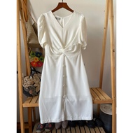 (Liquidation of personal items) CChat twisted waist V-neck dress