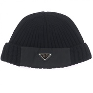 成色極佳 ▼ PRADA UMD446 100% 純羊毛小牛皮三角標誌三角PlateRE-NYLON 針織帽 黑色銀色五金 L 碼 帶盒 意大利製造 正品 男士