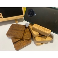 Wooden engrave unique handphone holder