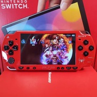 蜘蛛俠限定版Sony PSP2000掌上遊戲機PSP遊戲掌機齊件：①高速64G卡已入滿過百個遊戲+②卡套+③原廠電池+④三腳雙USB多功能火牛+⑤充電數據線+⑥Sony原廠重低音立體聲遊戲耳機+⑦水晶保護殼————已升級固化最新系統，可玩絕大部分超過20000款遊戲（門市開單，半年保養）