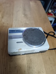 Sony Walkman 卡式錄音機，當零件賣