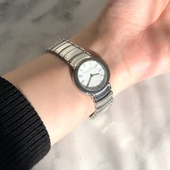 【 日本直送　名牌中古包 】Christian Dior クリスチャン ディオール D76-100 クォーツ 腕時計 シルバー vintage ex8f3v