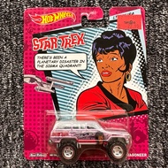 HOT WHEELS 2014 POP CULTURE STAR TREK 1988 Jeep Wagoneer