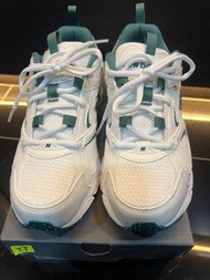New Balance 408T US5