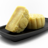 [PINE GARDEN] Snow Skin with Mao Shan Wang (Cat Mountain King) Durian Pulp and Lotus Paste Mooncake