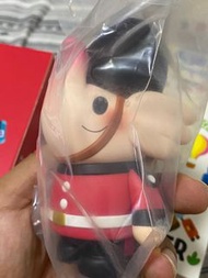Sold Elfie Traveller 紅色小兵 sofubi popmart unbox