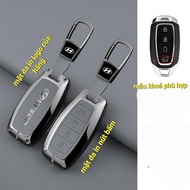 New 4-button Hyundai accent and Elantra car key case.Made of high quality alloy - ROYAL Car Accessor