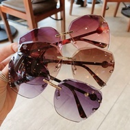 Fashion eyeglasses for women