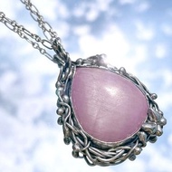 愛在流動 - 蝴蝶 紫鋰輝石 緩和情緒 天然石 純銀 吊墜 項鍊