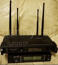 Baomic BM-U752 UHF Digital Wireless Microphone System Receiver/AELELES U-7 專業無線咪接收器 淨機各一部不連無線咪 媲美Shu
