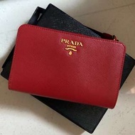 Prada 銀包