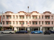 โรงแรมแอมไรส์ (เช็คอินเวลา 22.00 น. เช็คเอาท์เวลา 9.00 น.) (Amrise Hotel(Check in at 10PM, Check out