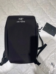 全新未使用過始祖鳥Arcteryx BLADE 6筆電平板雙肩手提雙用後背包