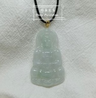 翡翠飾品  晴底小觀音吊墜配18K金扣頭 $168 包平郵尺寸：39.5 x 22.9 x 5.4mm🧵加$18可配14K包金扣頭🧵🧵加$38可配14K包金扣頭+頸鏈🧵🧵加$128可配18K真金扣頭🧵
