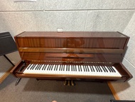 Yamaha Piano 鋼琴 （型號好似係 U1A，但唔 100% 確定）