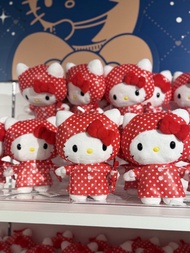 Hello Kitty雨衣公仔🍎