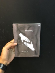 Buku Novel Floating in Space by Naela Ali