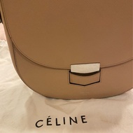 Celine trotteur 小盾牌包