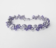 小花手鍊, 施華洛世奇元素