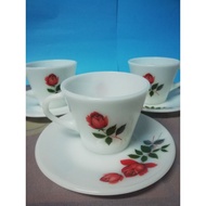 1960an ORIGINAL Vintage Retro Pyrex June Rose cups and Saucers Set Pyrex lama bunga ros antik lama