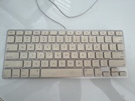 Apple 有線鍵盤