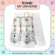 iCONiC WHITE UNIVERSE SKIRT #6090 กระโปรงสั้น UNIVERSE สีขาว พิมพ์ลาย อัญมณ๊ แต่ง หัวเข็มขัดมุก กระโ