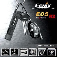 Fenix LED mini型手電筒#E05 R2(黑色、透鏡)