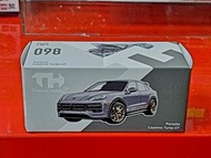 全新 TRENDS HOBBY DIECAST 098 1/64 PORSCHE CAYENNE TURBO GT WEISSACH GREY 保時捷 SUV  合金 模型車 (頭冚可開)