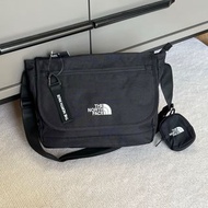 韓國預訂 the north face 刺繡logo 防水面料 斜跨包 配零錢包