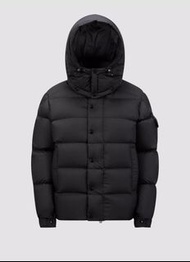 Moncler限定男款啞光Maya70週年單Logo羽絨外套00-5碼 粉同黑