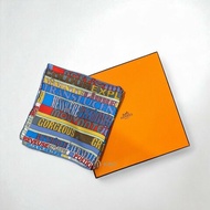 Hermes配件 彩色英文串標圖樣45x45絲巾