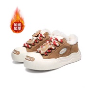 รองเท้าผ้าใบผู้ชาย 2025 ใหม่ รองเท้าผ้าใบหน้าหัวใหญ่สีแดงพื้นหนา รองเท้าลำลองสำหรับเล่นกีฬา รองเท้าผ