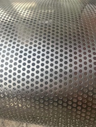 ( Khổ cao 1m - dài 70cm ) Tôn đột lỗ kẽm dày 45zem -Lỗ tôn 4ly 6ly