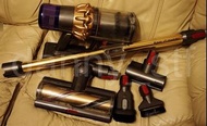 Dyson V11 Absolute+ 金版 香港行貨 (摩打有問題需更換) 跟4x吸頭/ 1x金版長管/ 1x專用座地式收納架連配件收納夾
