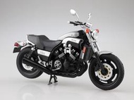 【高雄冠軍】24年8月預購 青島 1/12 機車 完成品 Yamaha 山葉 VMAX 新銀塵 免訂金