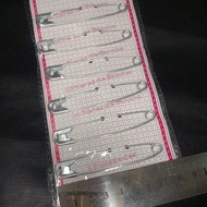 Jumbo safety pin, large safety pin