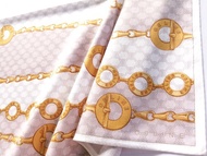 CELINE 網格絲巾與騎馬鏈條圖案 23 x 23 英吋