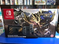 （任天堂Switch 遊戲機系列） 100％ 全新原裝 （行版）任天堂 Nintendo Switch 怪獸獵人 Monster Hunter Rise 特別版 兼電池加長版主機 大全套 Boxset（香港原廠代理保養 可放心購買） Monster Hunter Rise 特別版 原廠隨機奉送 怪獸獵人 Monster Hunter Rise 遊戲碟一隻 送禮收藏首選