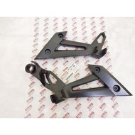 X1R135:FOOTREST BELAKANG X1R-4S3F746200P1/4S3F745200P1