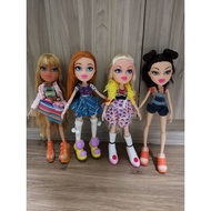 *Ready ship from Selangor* Preloved Bratz Doll (Clothes and Shoes Included)