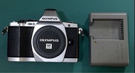 Olympus OM-D E-M5 淨相機, Canon, Sony, Nikon