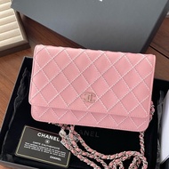 Chanel 季節限定粉色縫線woc鏈條包 附件卡 塵袋