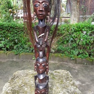 Tunggal panaluan. tongkat pemimpin