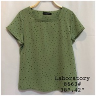 Laboratory 8663#เสื้อทรงคอเหลี่ยม ผ้าลายจุด