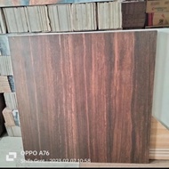 Granit 60x60 motif kayu kasar 