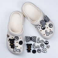 Bộ 10 Jibbitz Sticker Charm 3D chủ đề gấᴜ ĐEN - NƠ CARÔ Vải nhựa mềm 3D mạ kim gắn Dép Crocs Dép Sụ