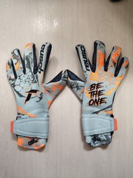 Goalkeeper gloves 龍門手套守門員手套