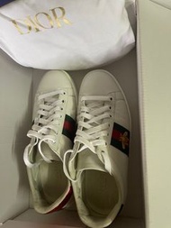 gucci 小蜜蜂白鞋，有單